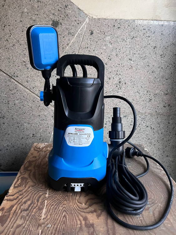 پمپ کفکش پلاستیکی باغی استریم SPM1100 | فلوتردار ۹.۵ متر – ۱.۱/۴ اینچ – ۱۱۰۰ وات – تکفاز