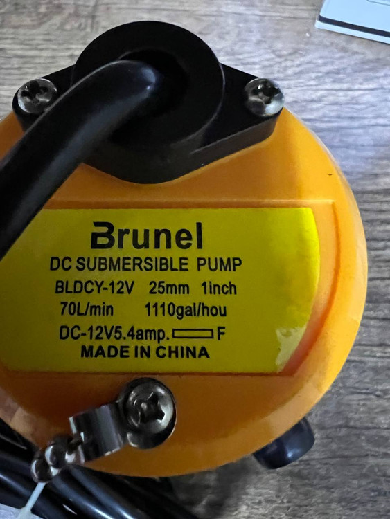 پمپ کفکش ۱۲ ولت برونل مدل BL12-12V هد ۵ متر خروجی ۳/۴ اینچ — ارائهشده توسط تکنوپمپ تهران